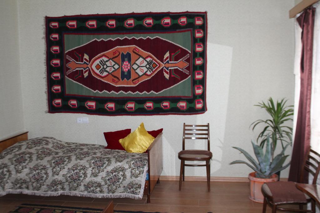 Tlt Guest House Telavi Eksteriør billede